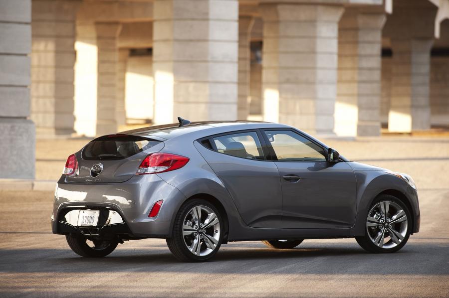  Hyundai Veloster 2011 года  (фото 162 из 184)